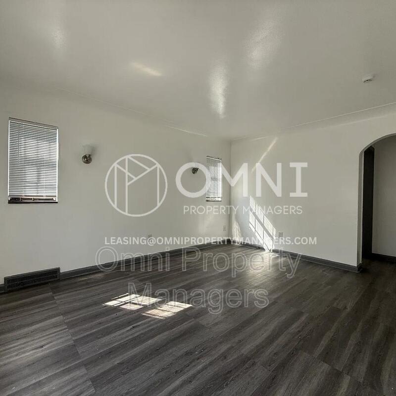 9747 Somerset Ave – photo 4