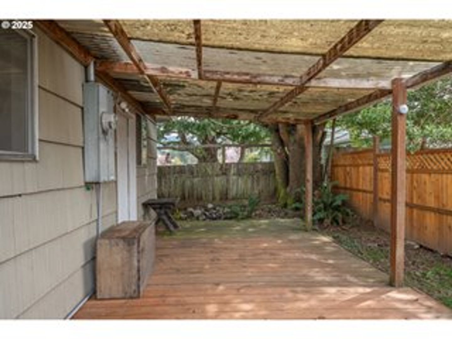 Charming 3 Bdrm 1 Bath House Across The Street From Myrtle Crest Elementary – photo 5