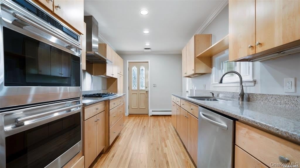 46 Laurel Avenue – photo 3