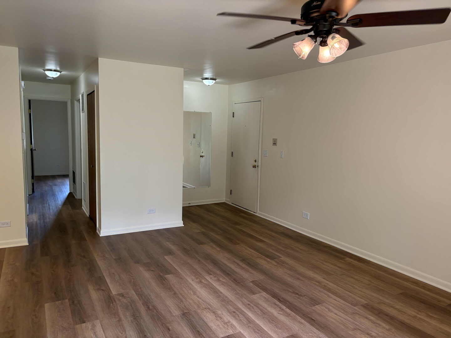 321 Charlotte Court – photo 3