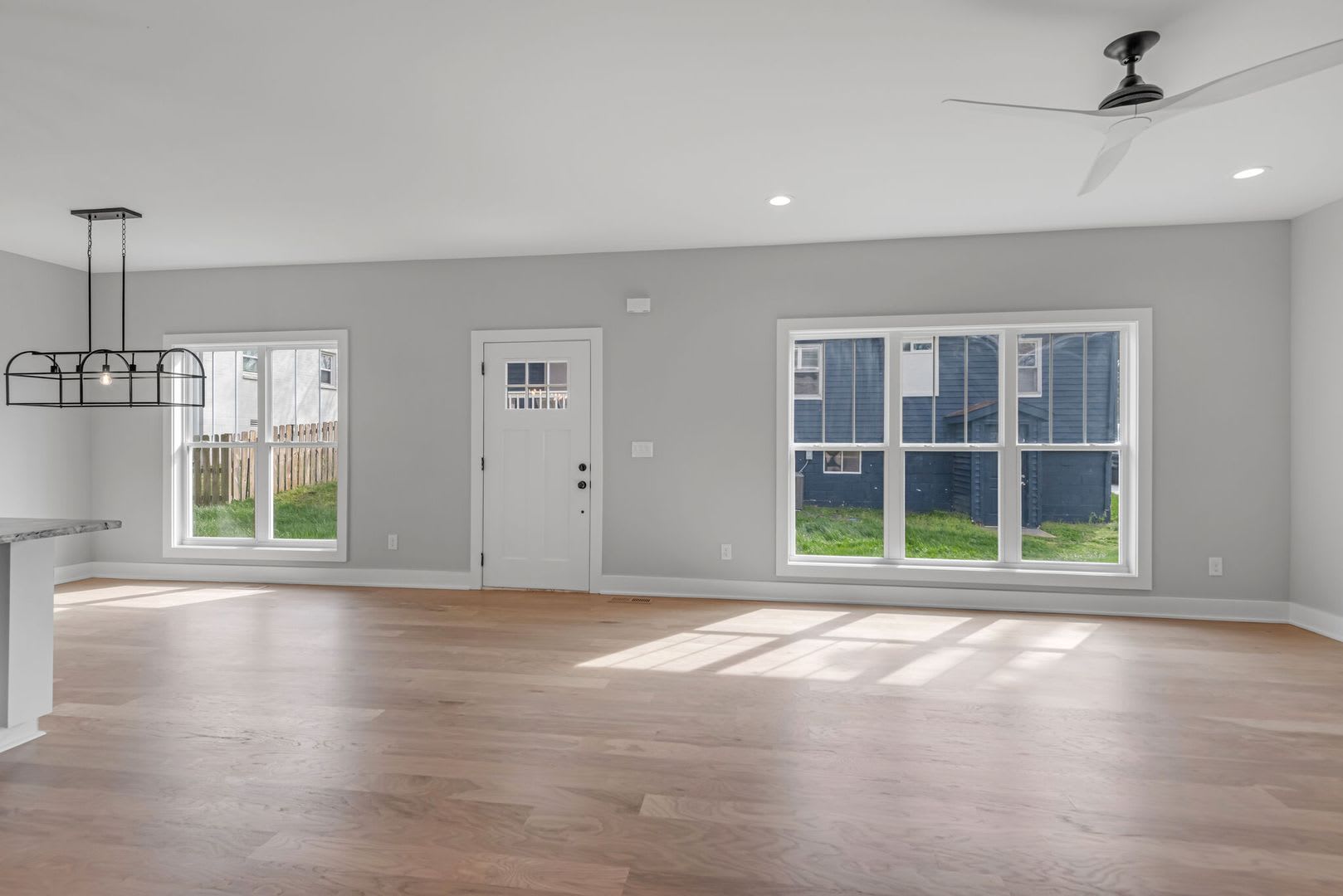 4bed 3bath Newer-Construction Home – photo 4
