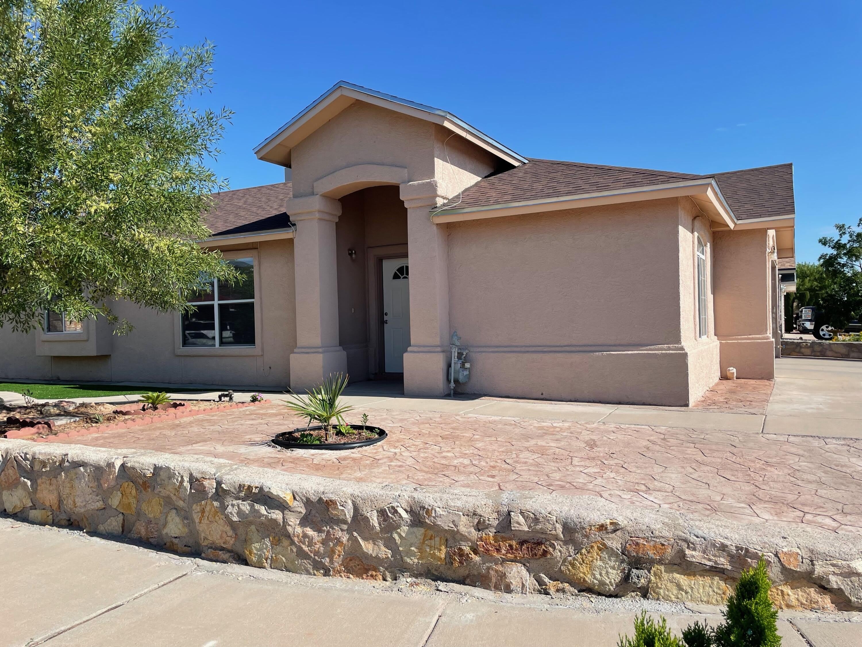 3057 MANNY AGUILERA Drive – photo 2