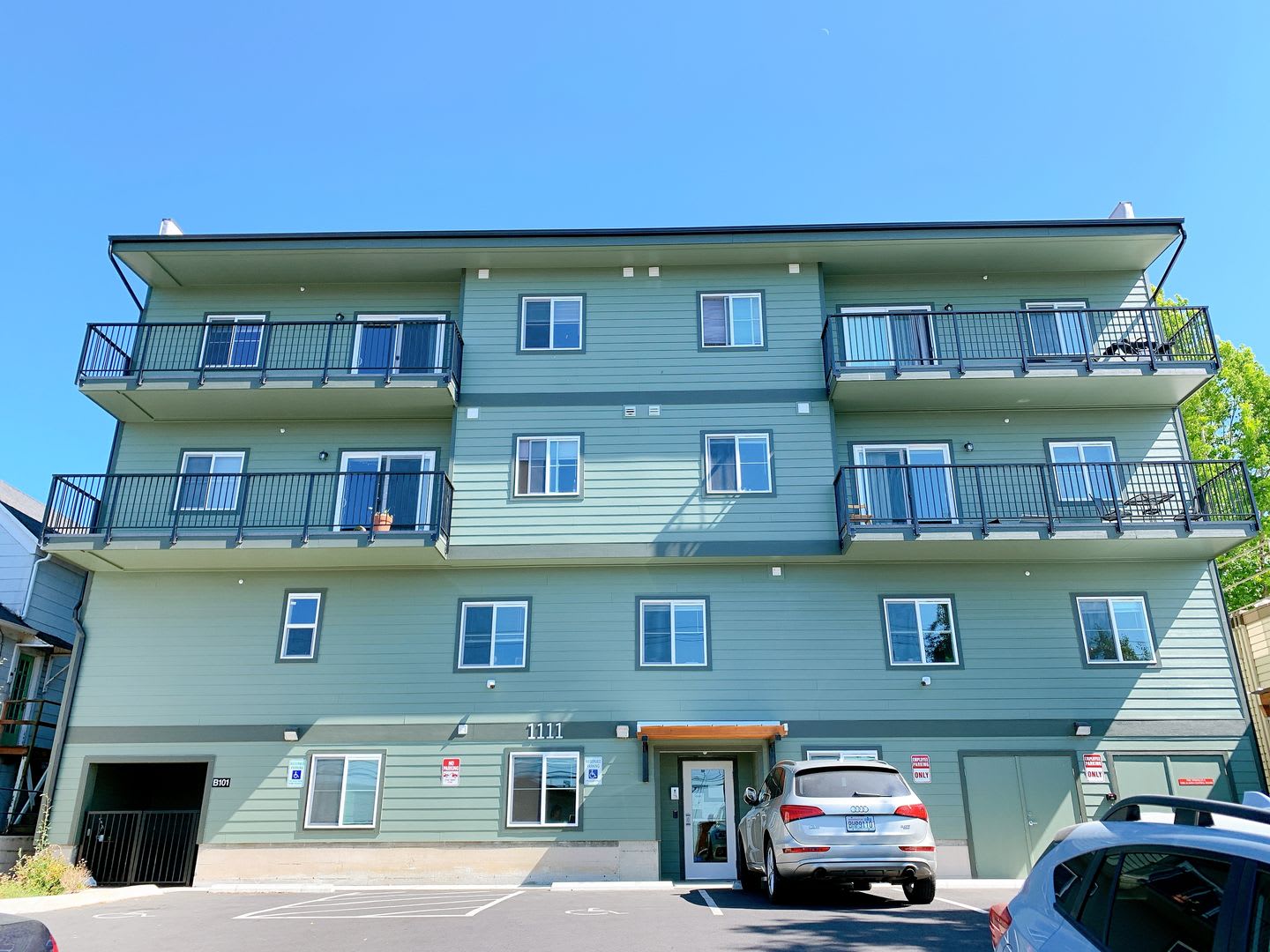 1111 N Forest St – photo 2