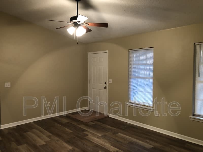 2519 Hickory Ave – photo 2