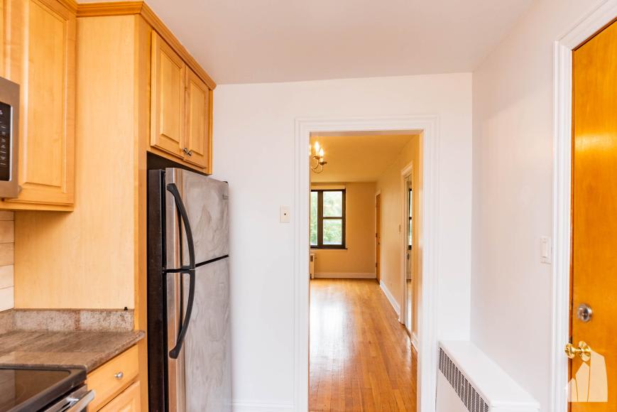 7320 N. Ridge Blvd – photo 2