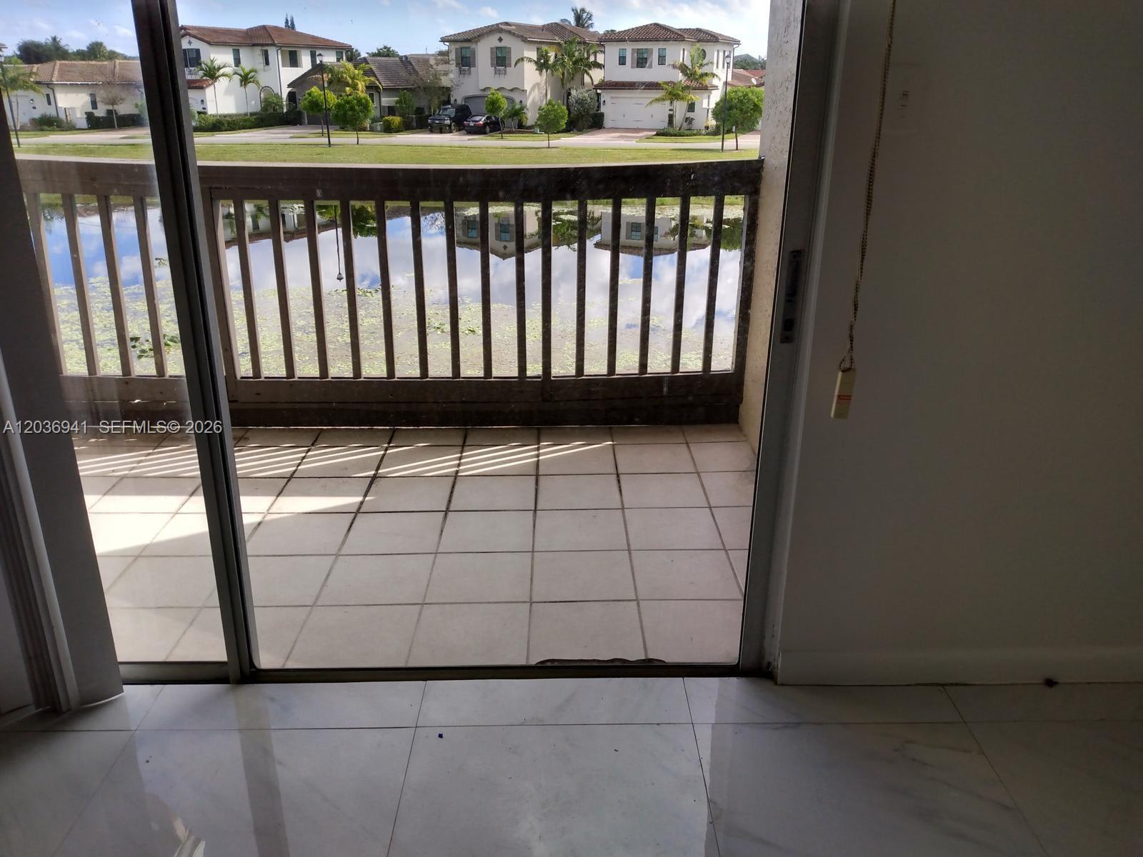 805 Southwest 113th Way – photo 2
