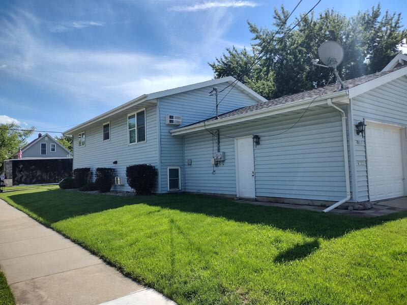 1103 Arthur Avenue – photo 2