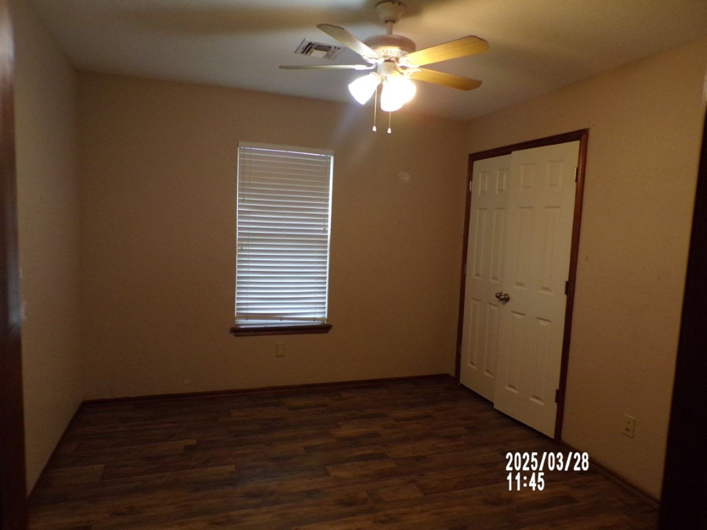 201 W E Ave – photo 4