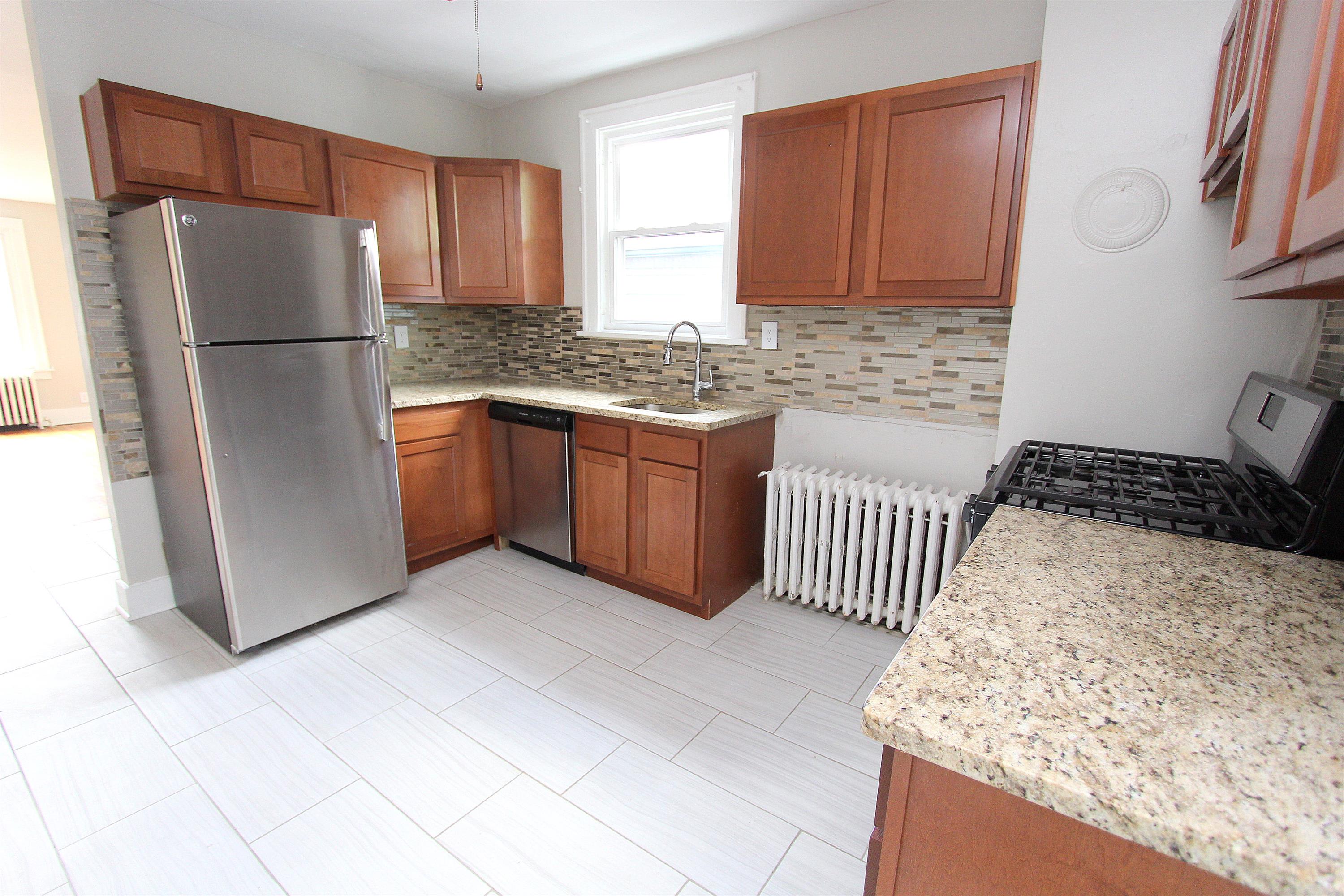 3556 BEECHWOOD BOULEVARDAPT 2 – photo 3