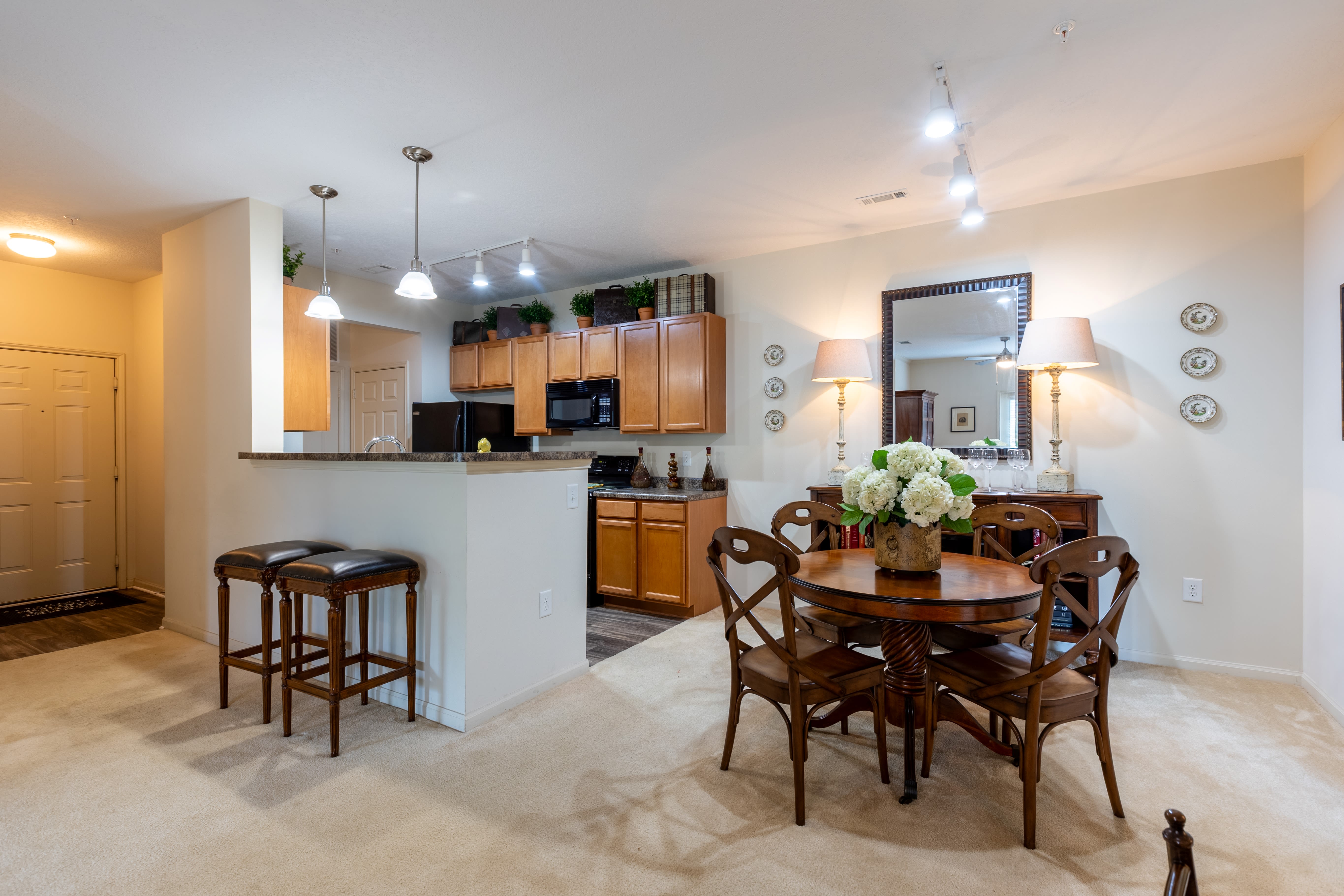 Market Street Station Apartments – photo 2