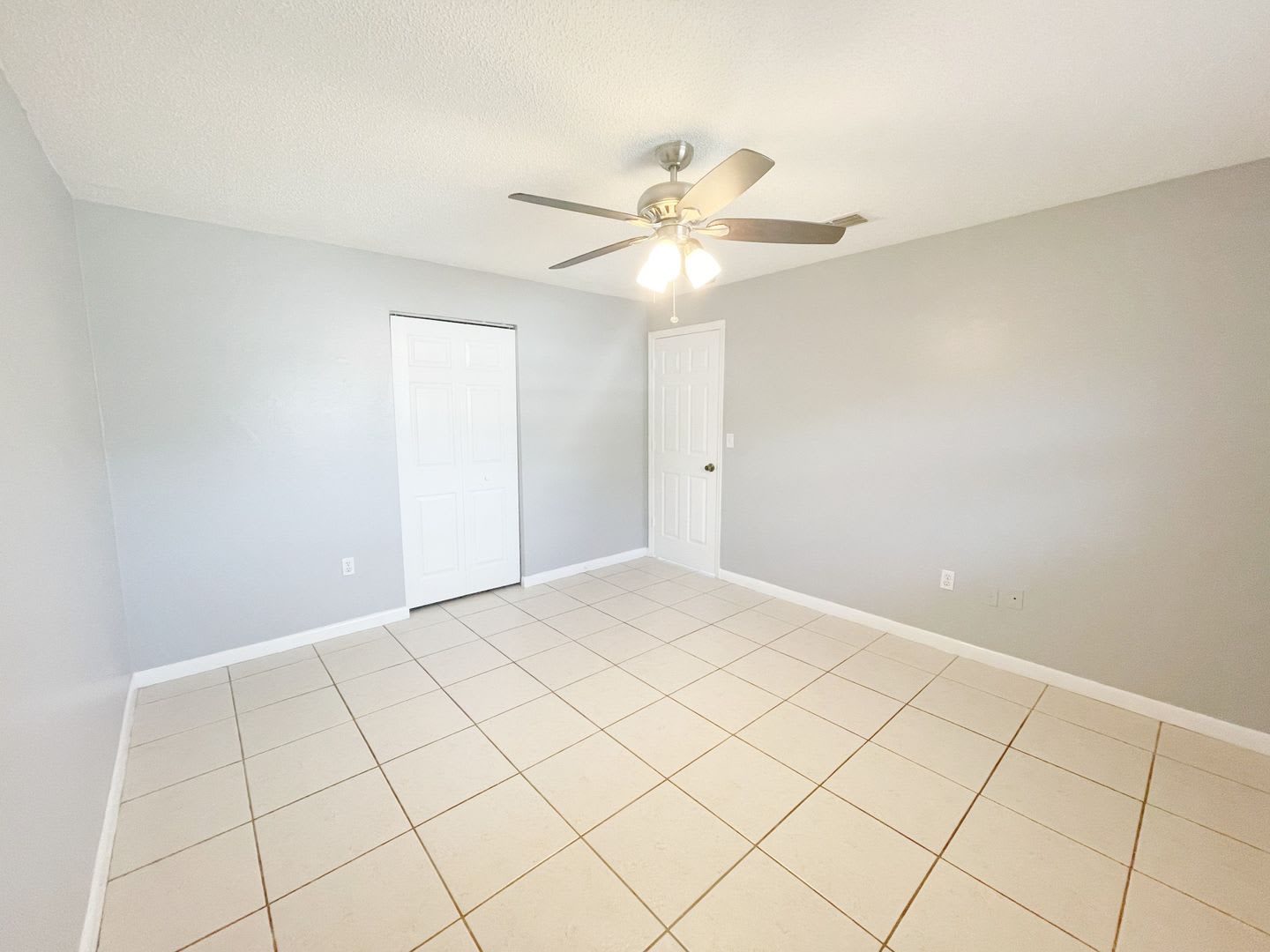 JUST REDUCED! 2BED/1BATH Duplex AVAILABLE NOW! – photo 5