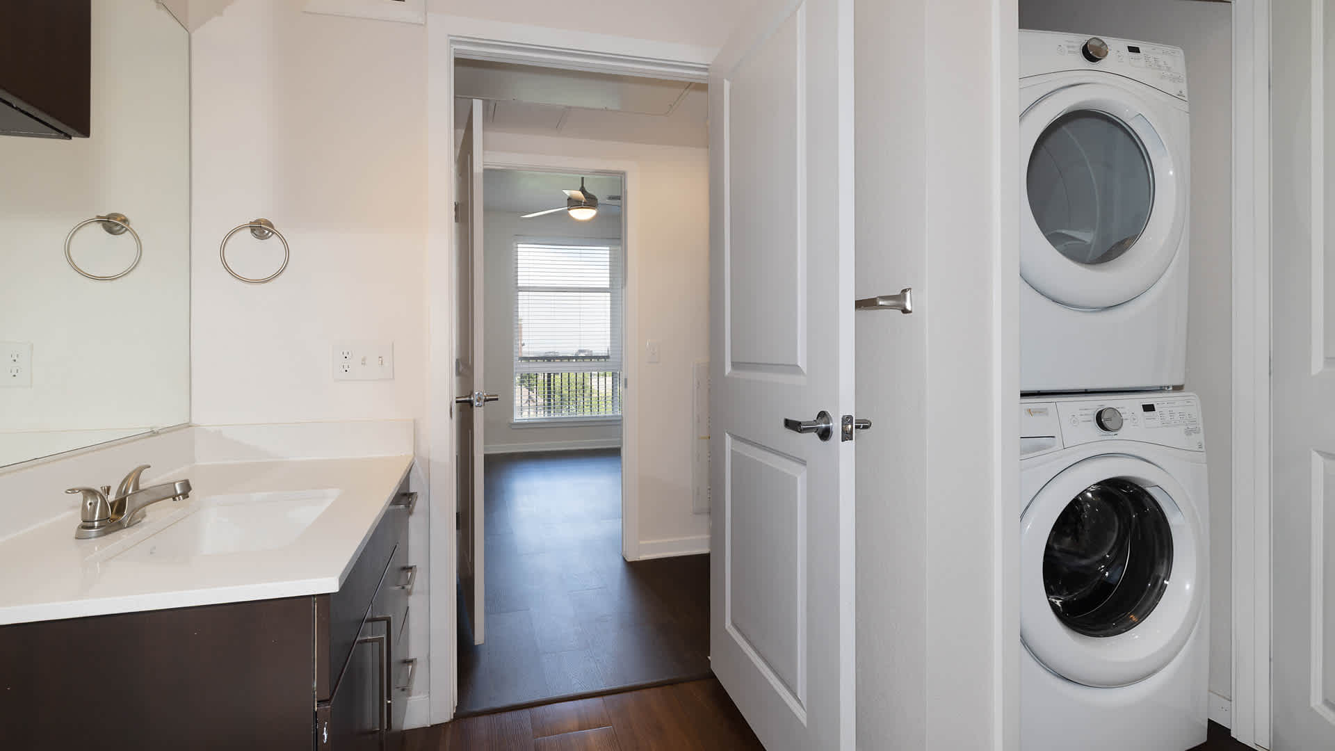Radius Uptown Apartments – photo 4