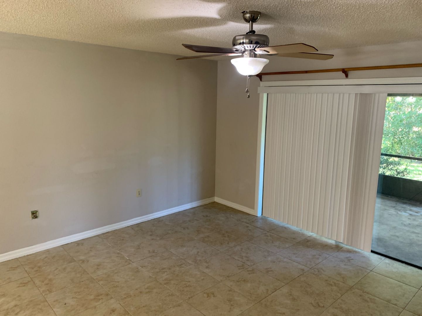 Eustis 2 Bed, 2 Bath Condo – photo 5