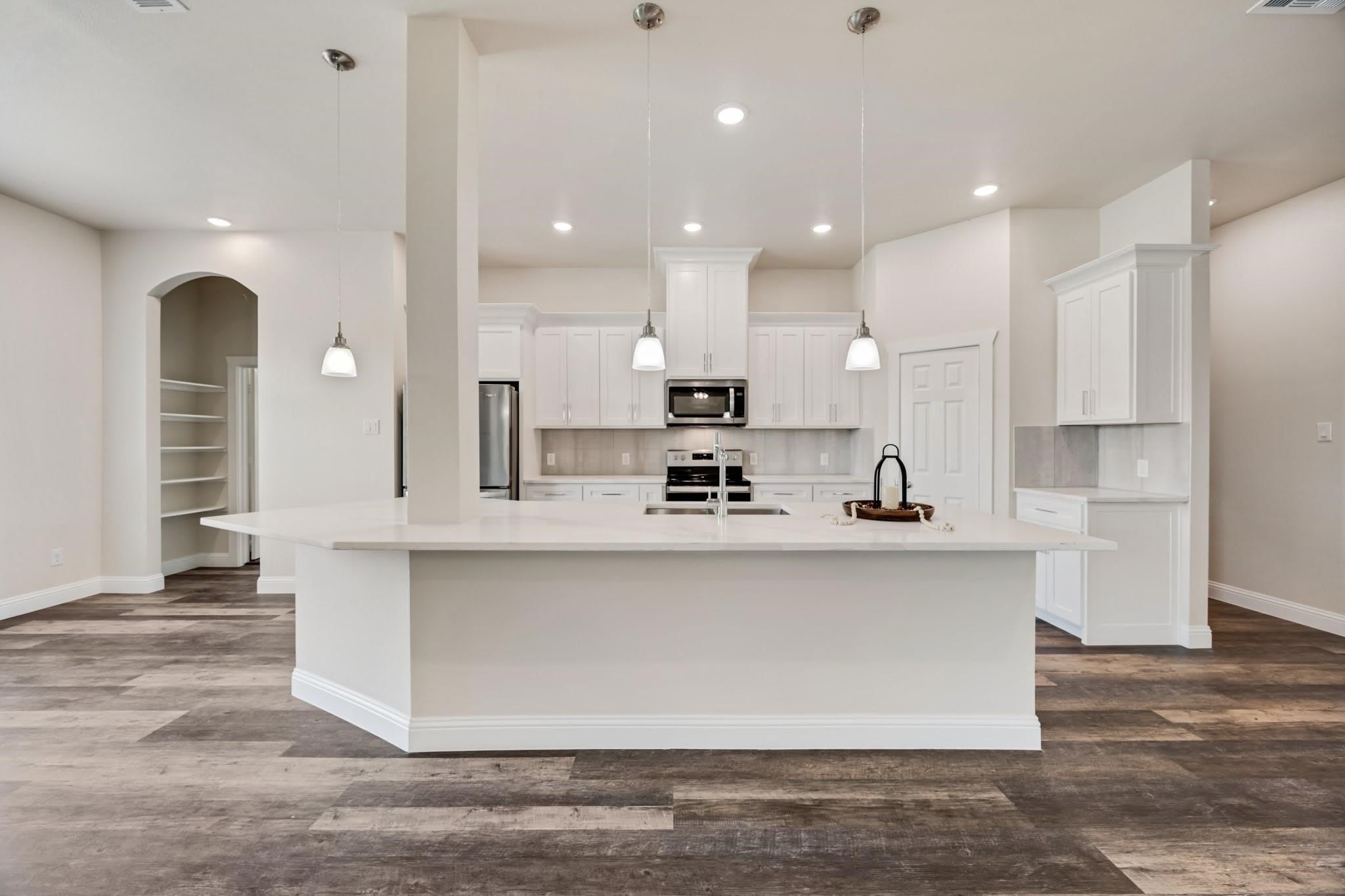 3334 Knight Street – photo 3