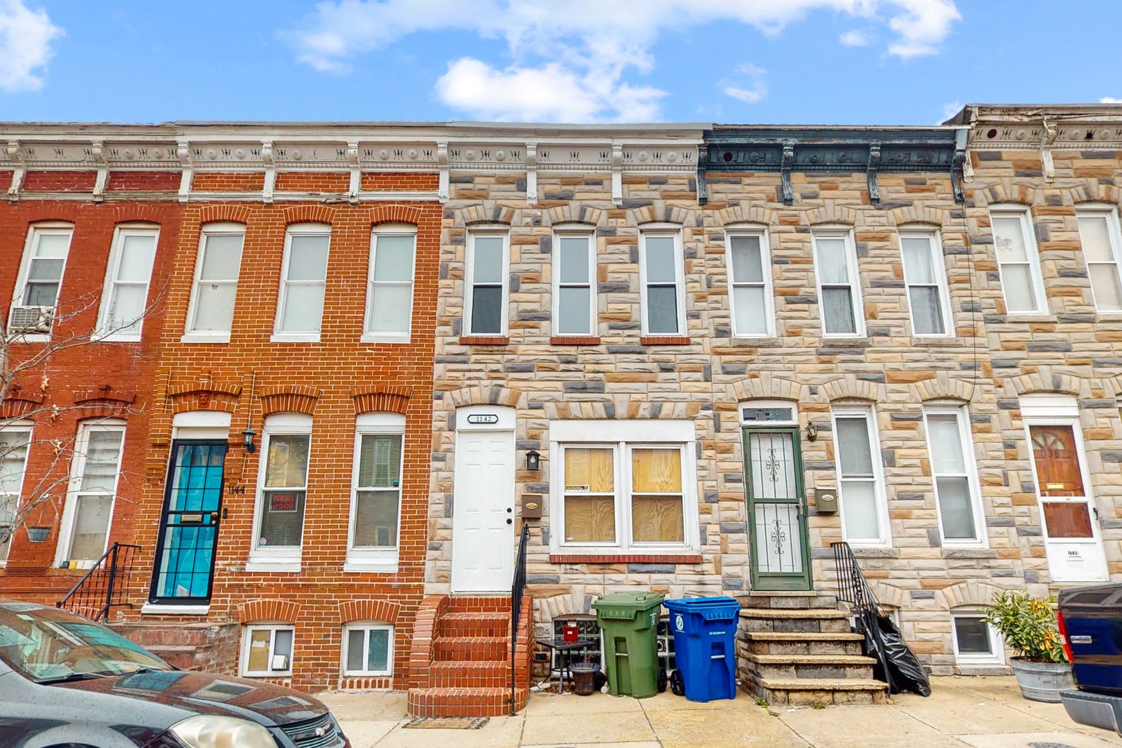 Spacious 3-Bedroom/ 2 Bathrooms home with Modern Amenities in Pigtown! – photo 2