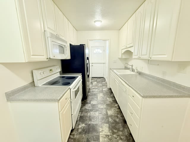 755 Burcale Rd Apt G4 – photo 4