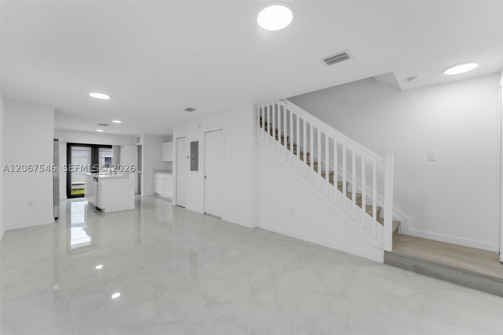 1459 Nw 2Nd Ave – photo 5