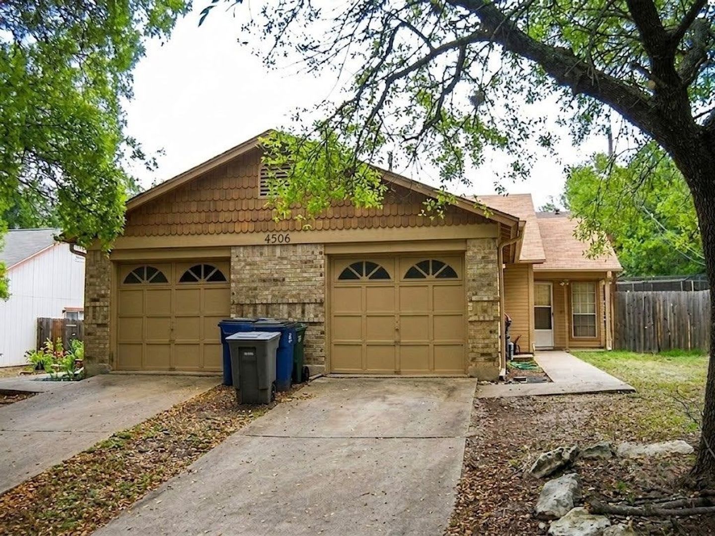 Nice 2 bedroom, 2 bath Duplex in Dorsett Oaks – photo 2