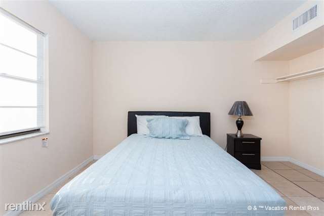 3760 S Atlantic Ave – photo 2