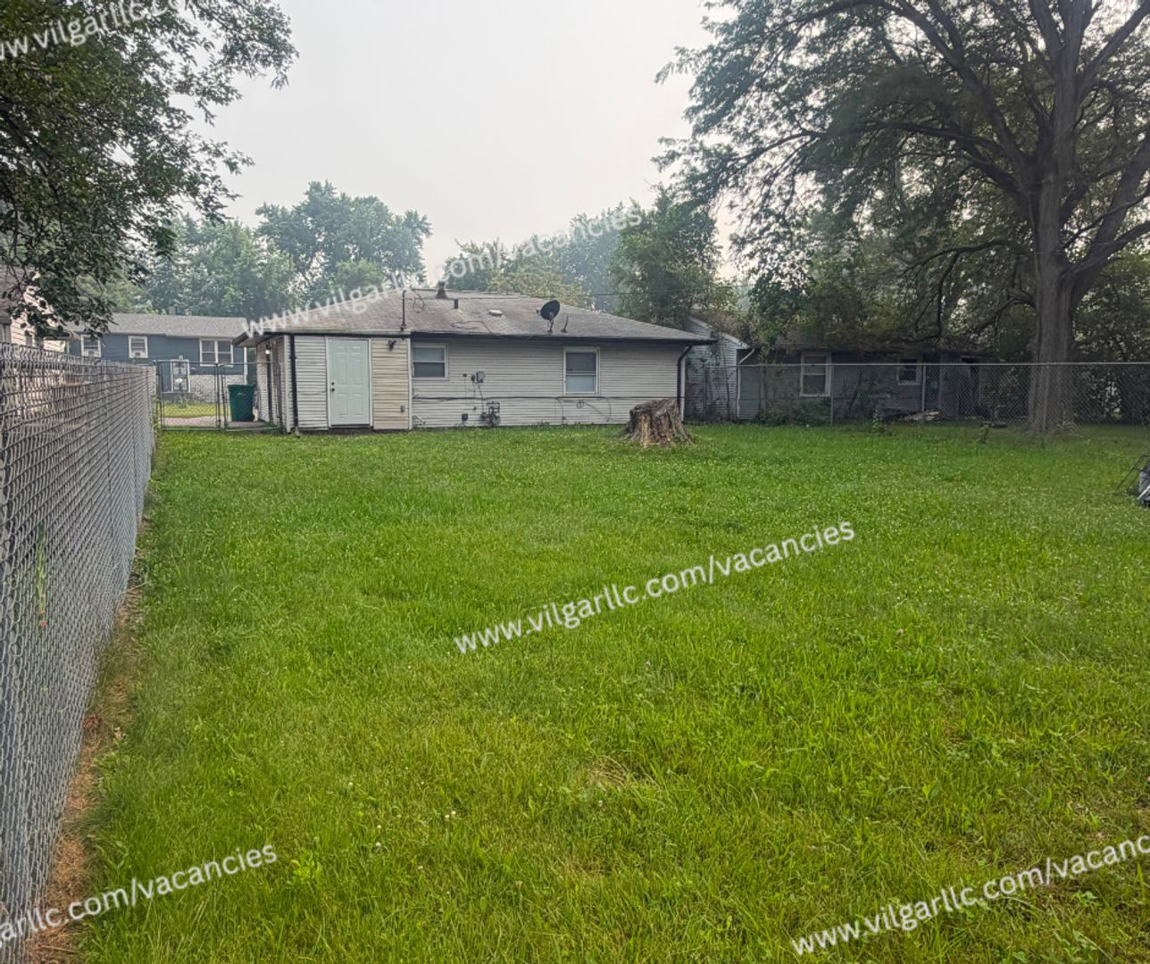 Very spacious 3 Bedroom • 1 Bathroom home. – photo 4