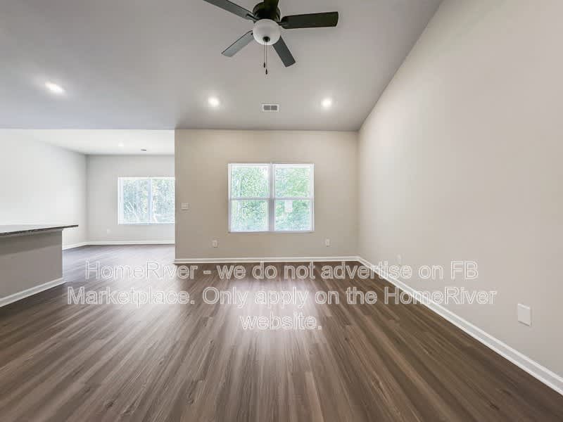 389 Chedworth Dr – photo 5