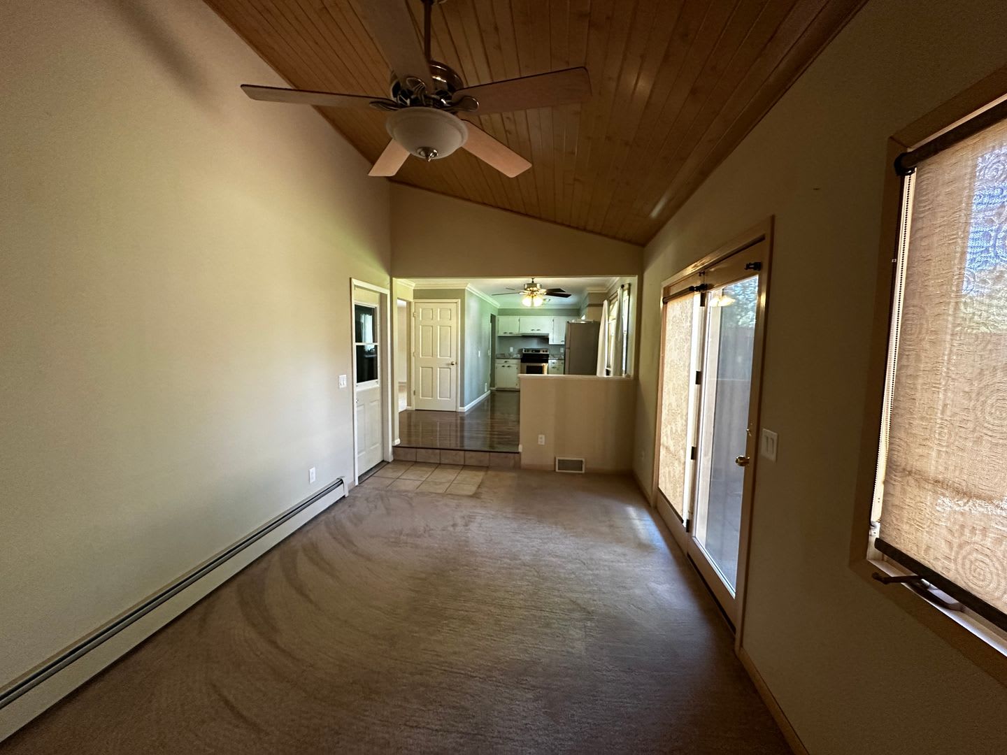 FREE AUGUST RENT!!! 3-bedroom, 2-bath home on Janesville’s East Side – photo 4