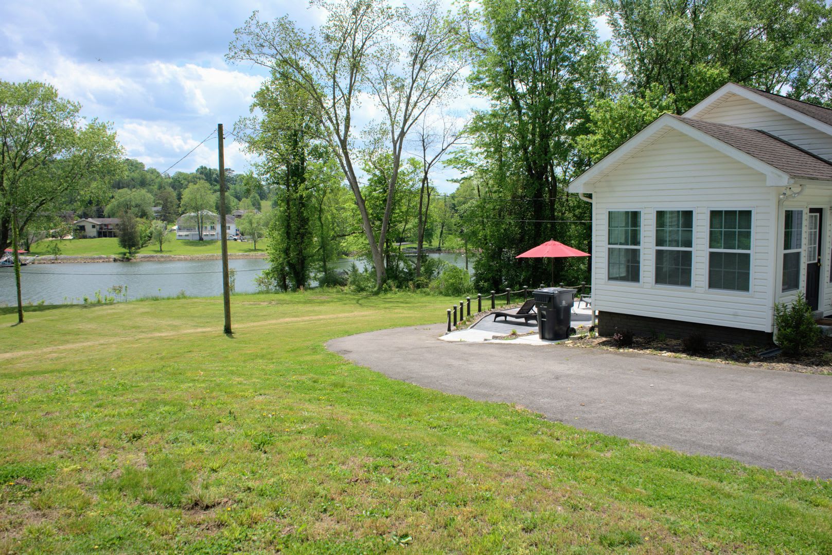 Knoxville 37914 Fully Furnished 3 Bedroom 2 Bath Home Short Term Lease Available – photo 5