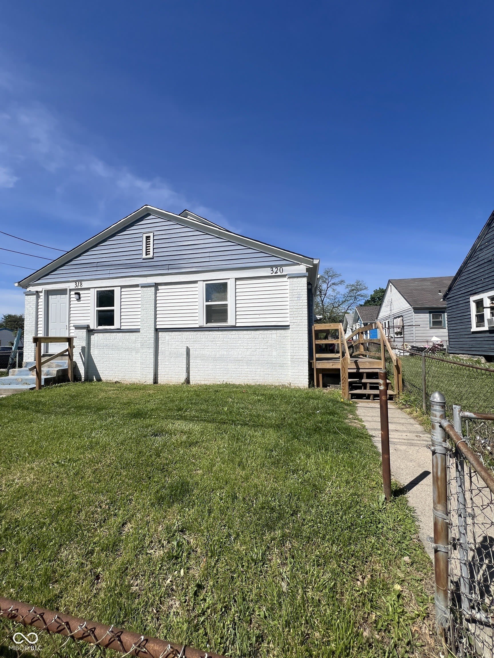 320 N Sherman Drive – photo 1