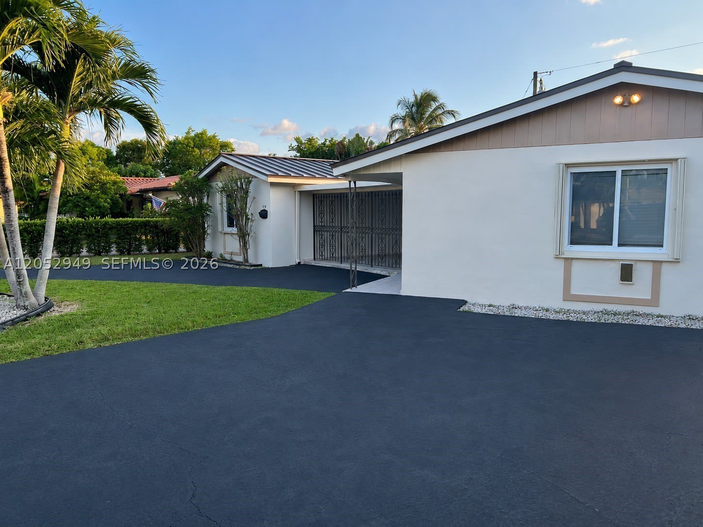1430 SW 102nd Ct – photo 2