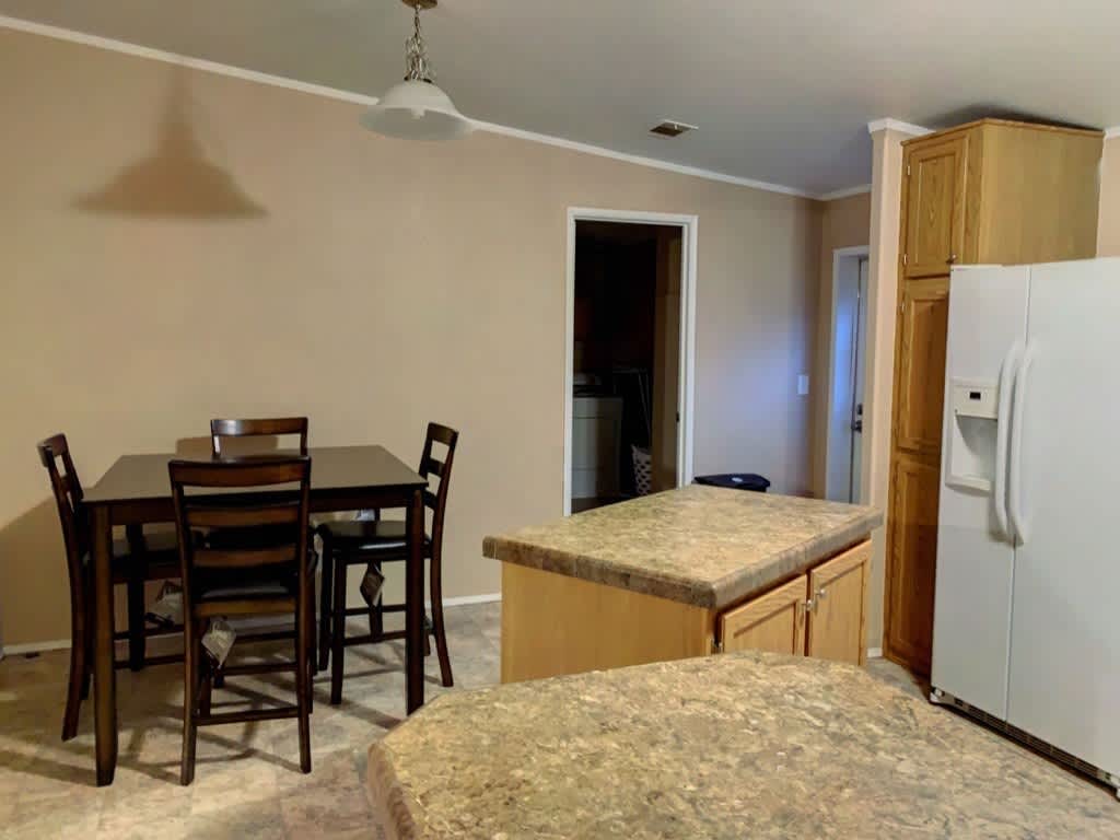 Fully Furnished Nice 3Br 2Ba Home – photo 5