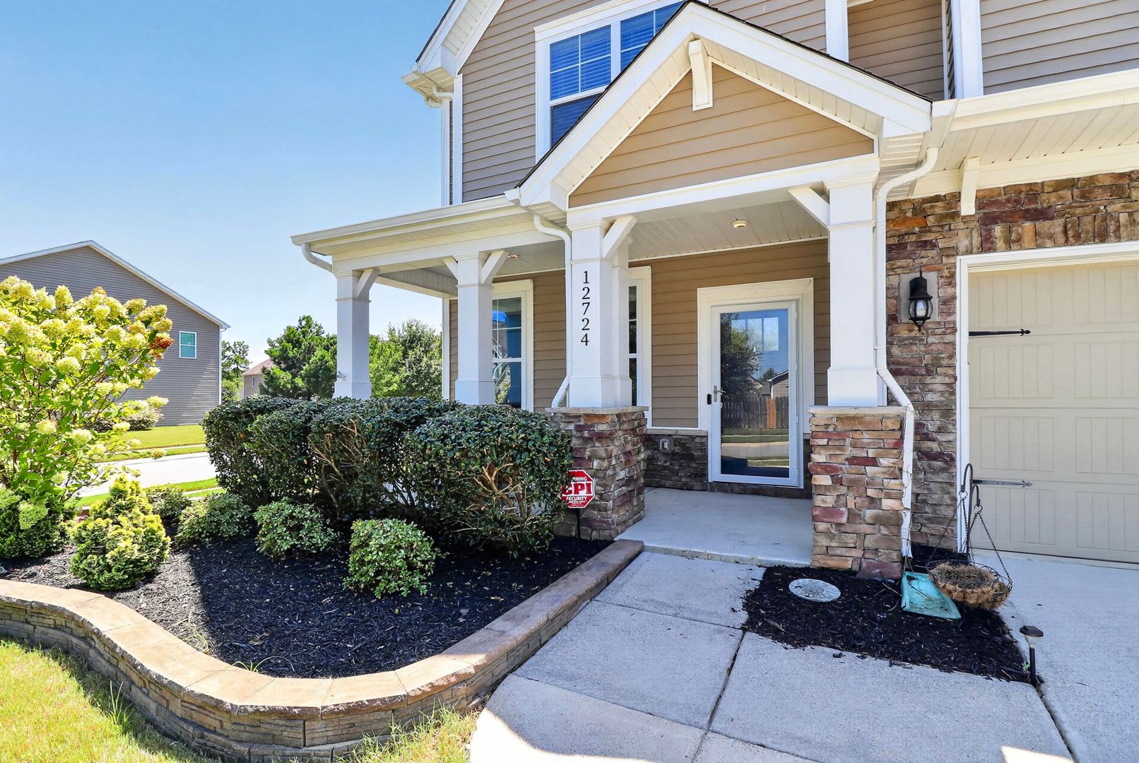 Beautiful 4Br 3 5Ba Home In Charlotte – photo 2