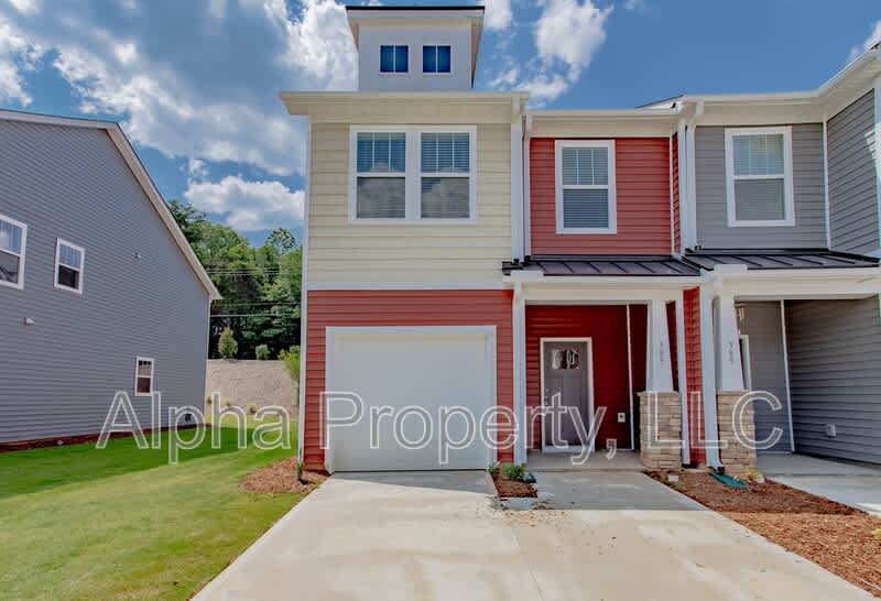 385 Hague Drive – photo 1