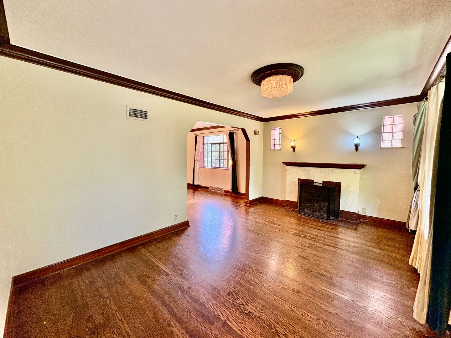 6040 MARQUETTE AVE – photo 2