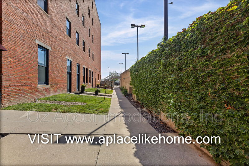 609 Central St – photo 4