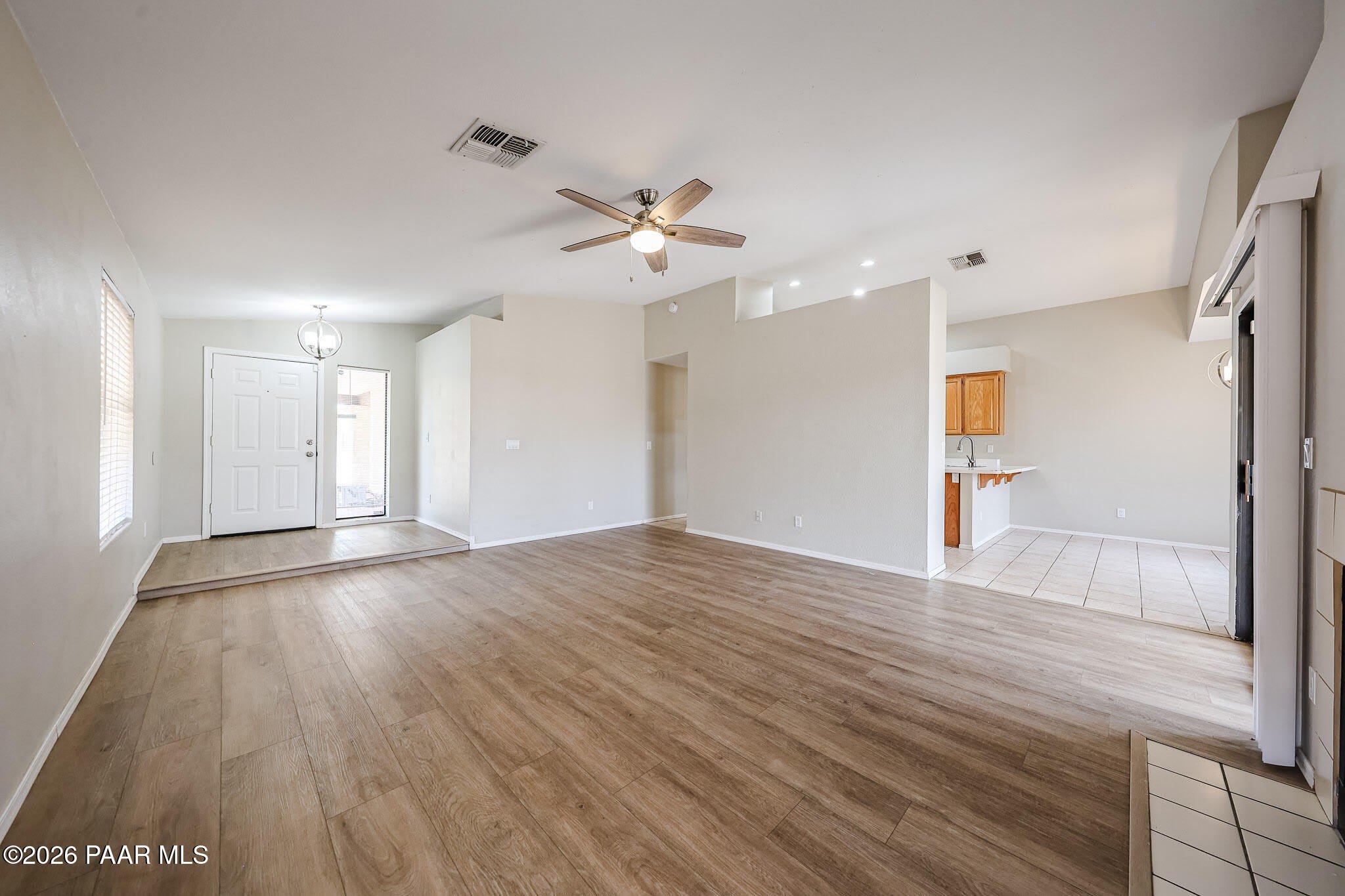 6320 W Paradise Lane – photo 5