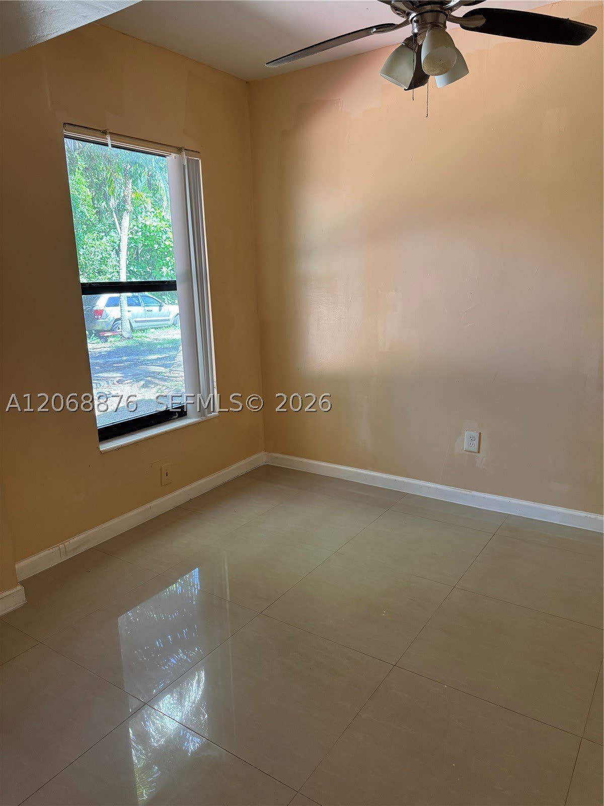 695 NE 151st St – photo 2