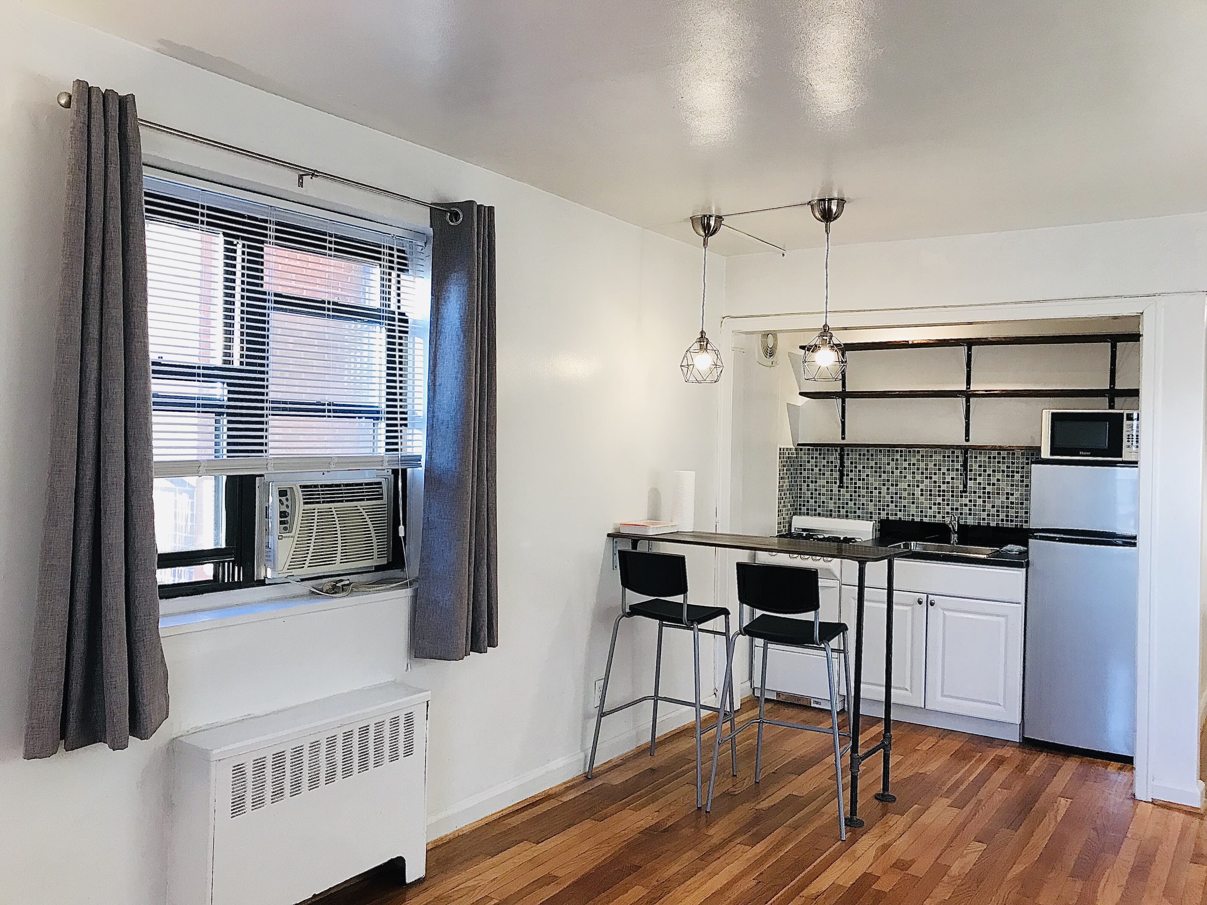165 Vroom St – photo 4