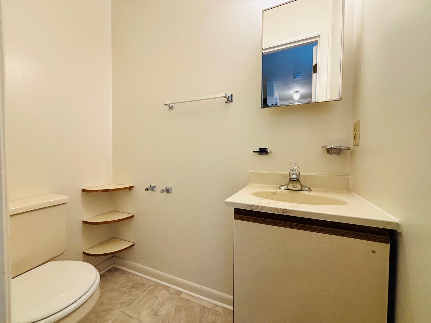 2 Bedroom 2 5 Bath Townhouse – photo 5