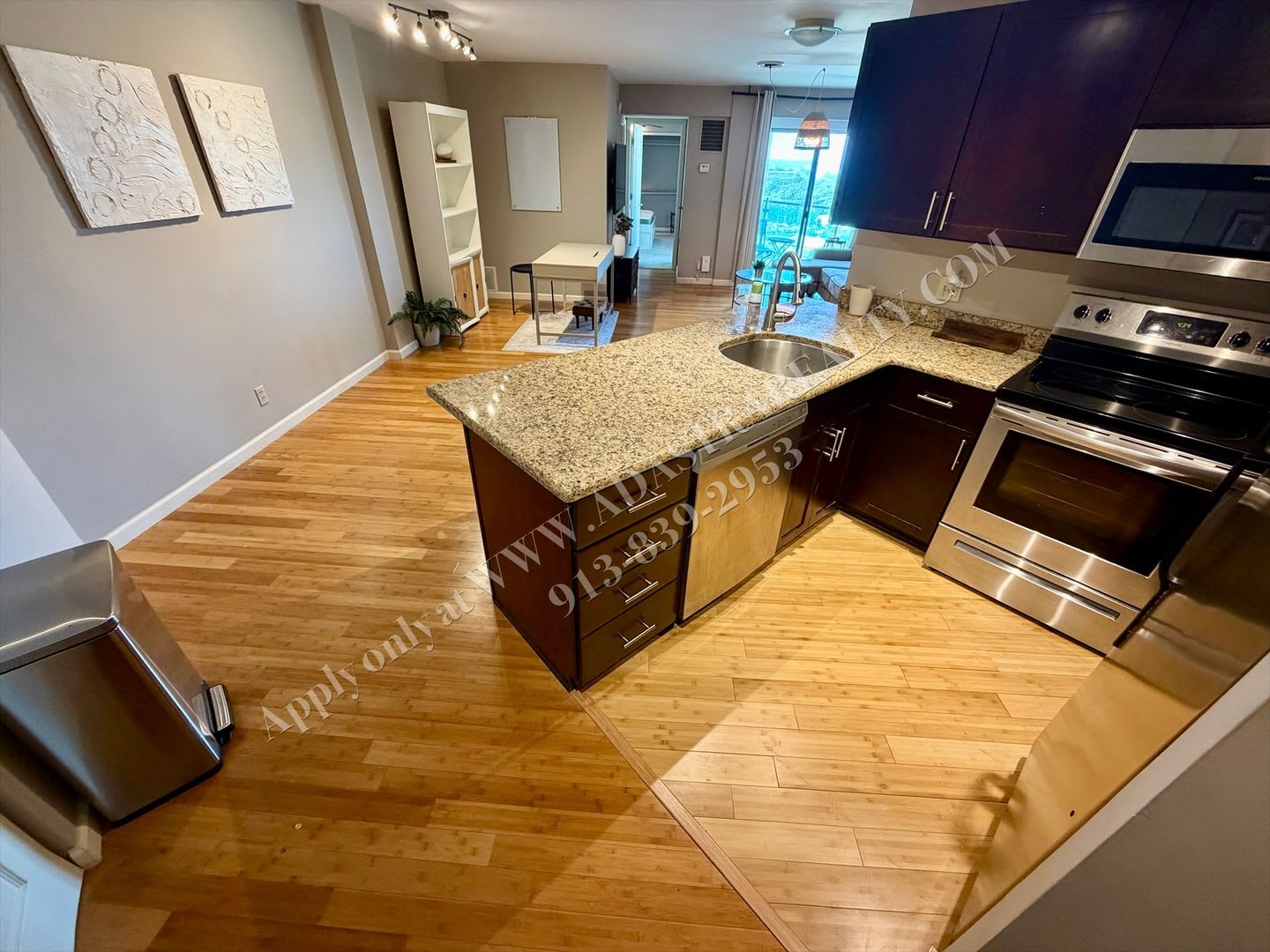 Beautiful 1 Bed 1 Bath Condo Across The Street from KU Med Campus!-Available NOW!! – photo 3