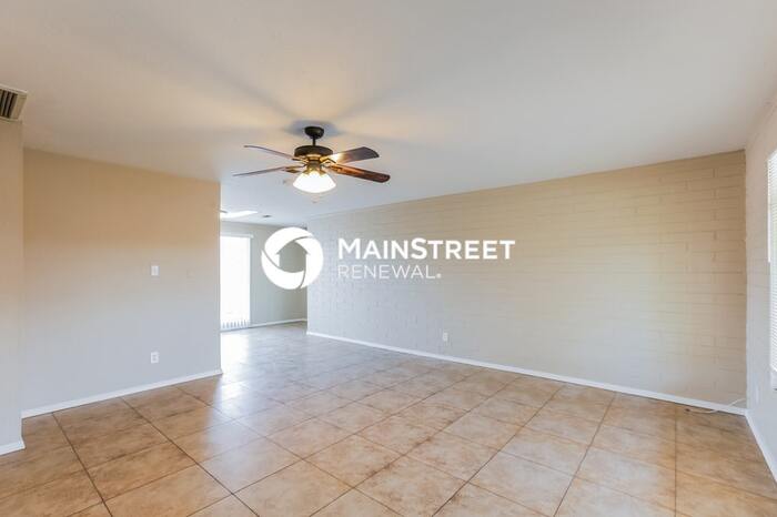 5534 West Weldon Avenue – photo 4