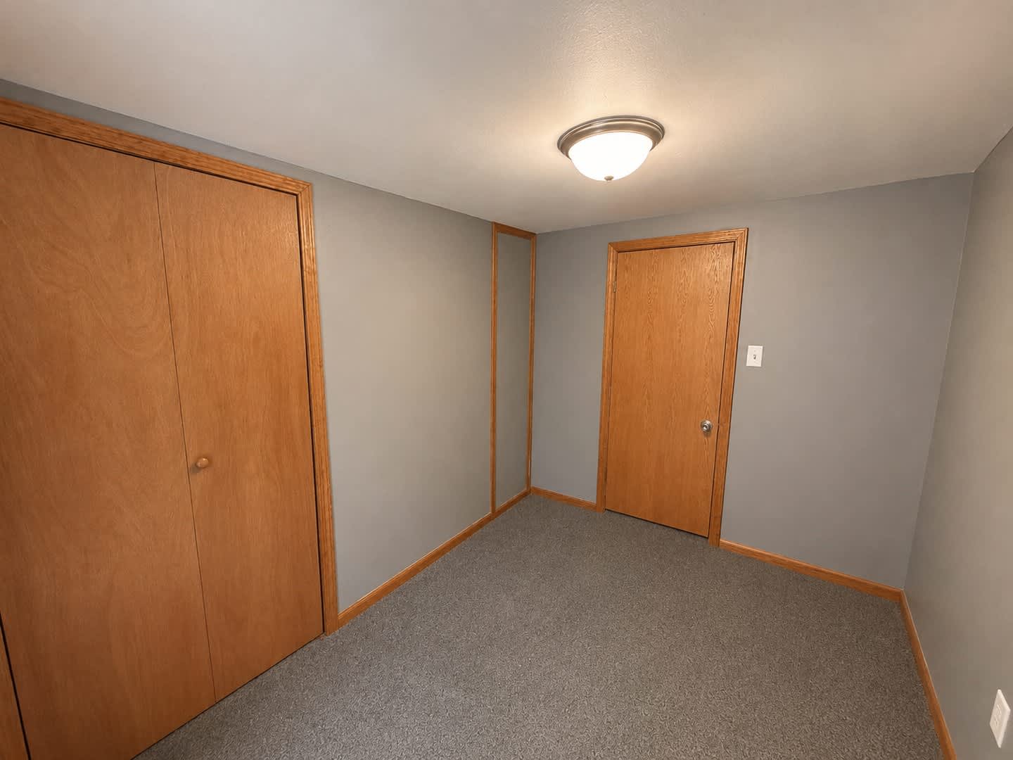 Spacious Family Home Near Schools and Parks in Rock Falls – photo 5