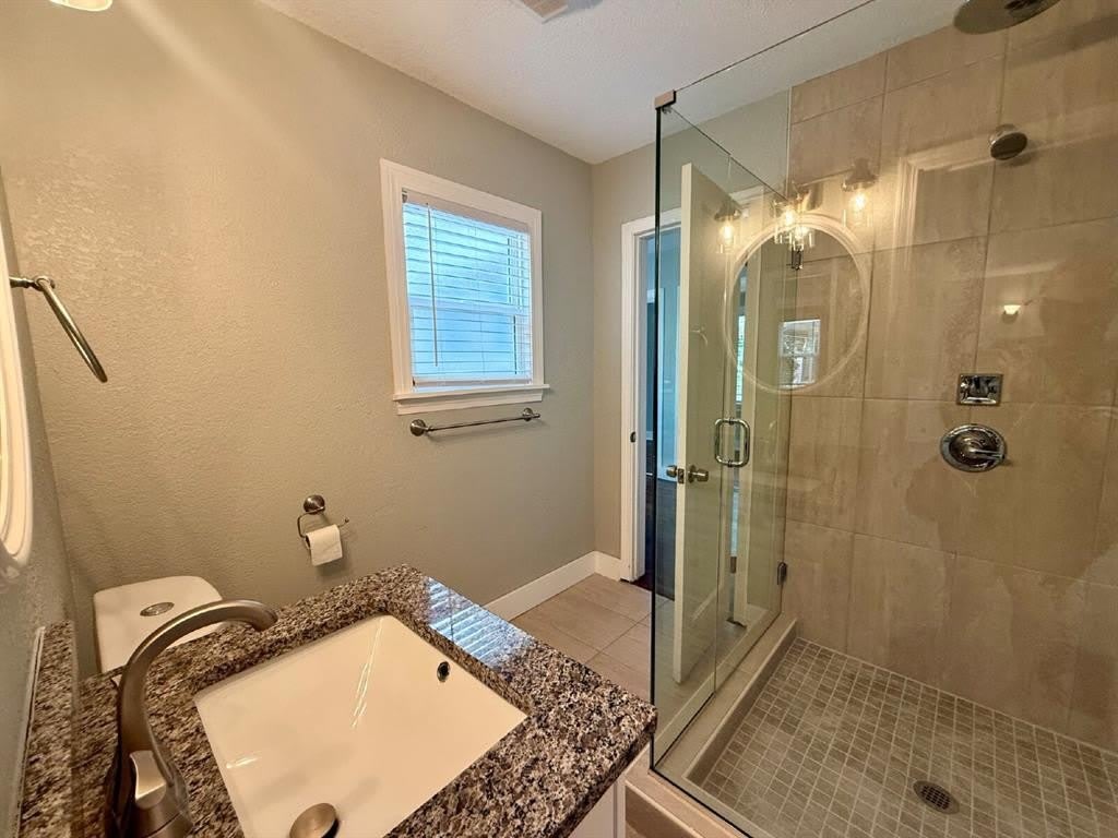1921 NW 38 Street – photo 2