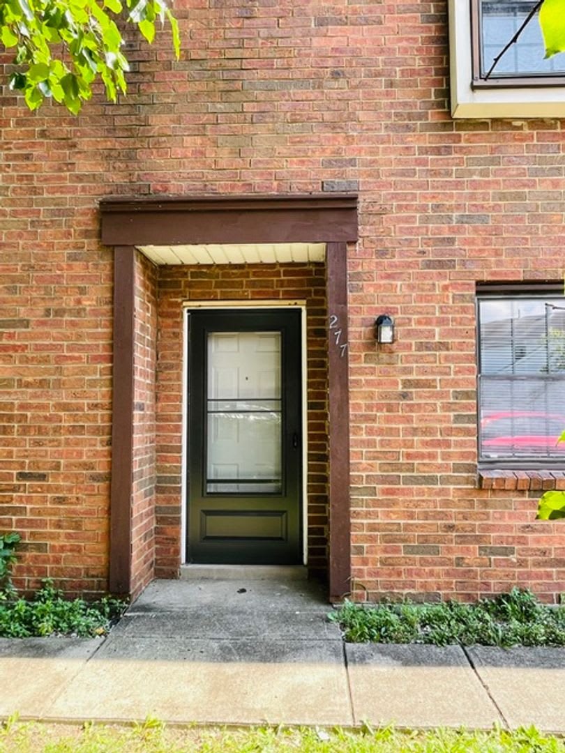 Very Nice 2 Bedroom 2 5 Bathroom Townhome In Westerville Schools For Rent – photo 1