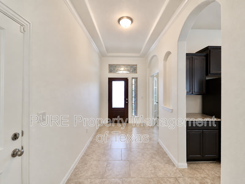 615 Linares Ln – photo 2