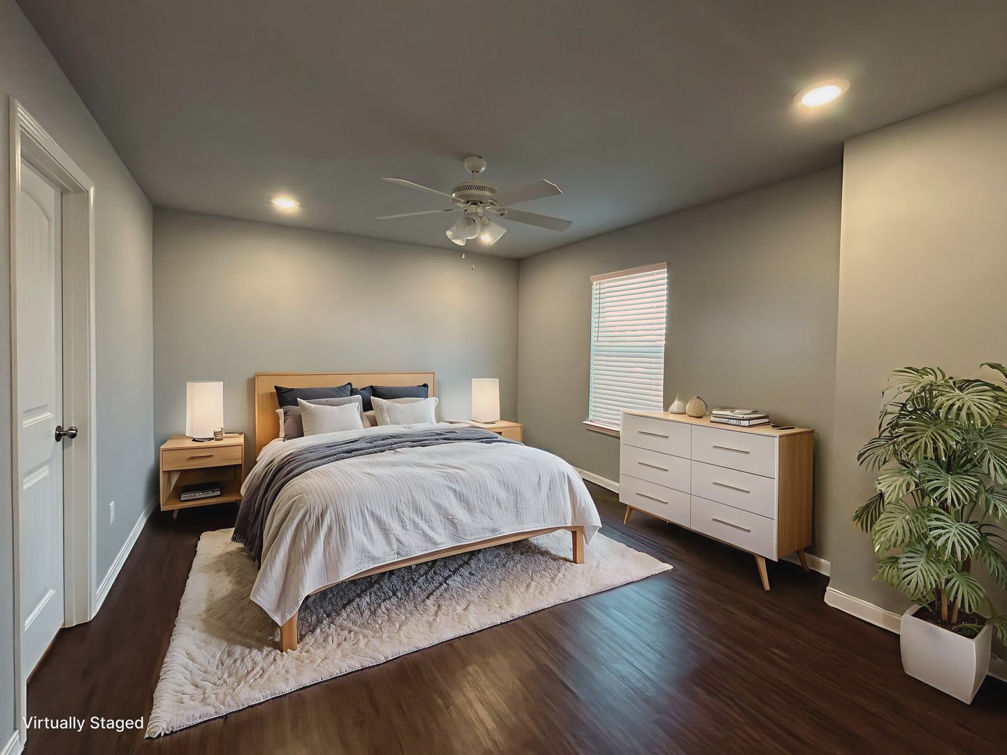 Townhouse with Garage – photo 2
