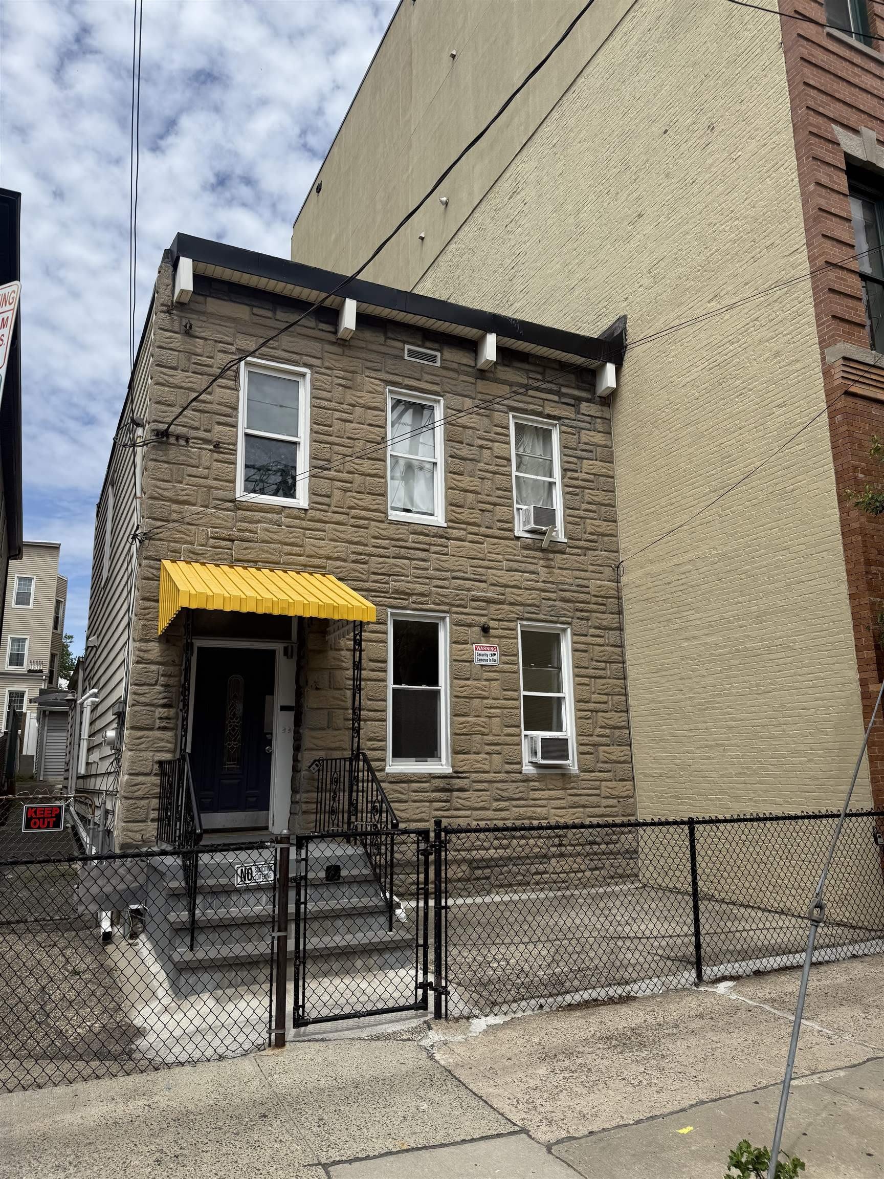 183 WEBSTER AVE – photo 1