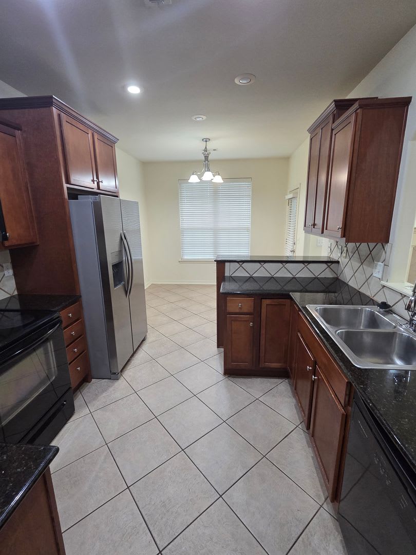 Must See This Beautiful Home!!! – photo 4