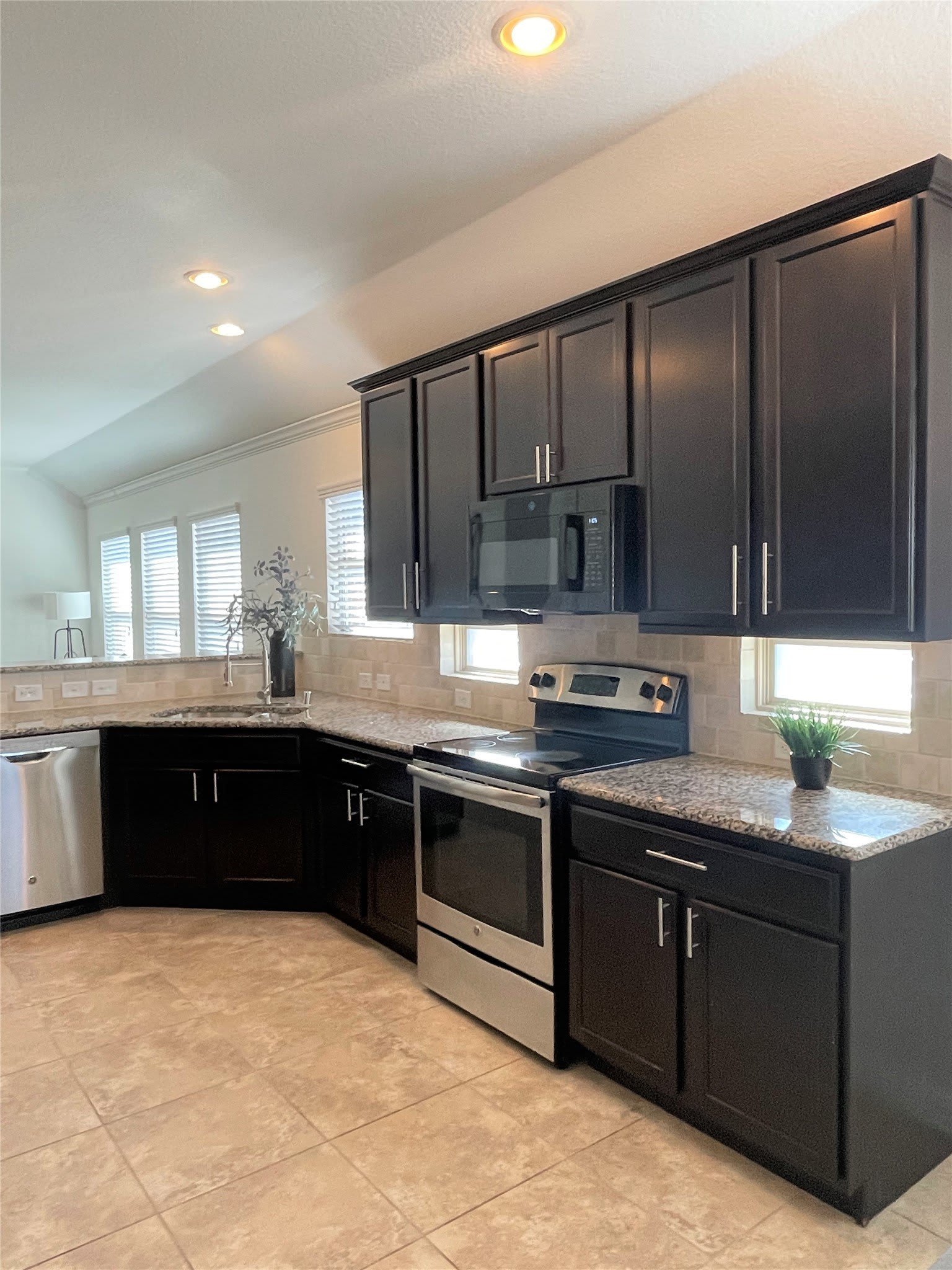 1801 Brownwood Boulevard – photo 5