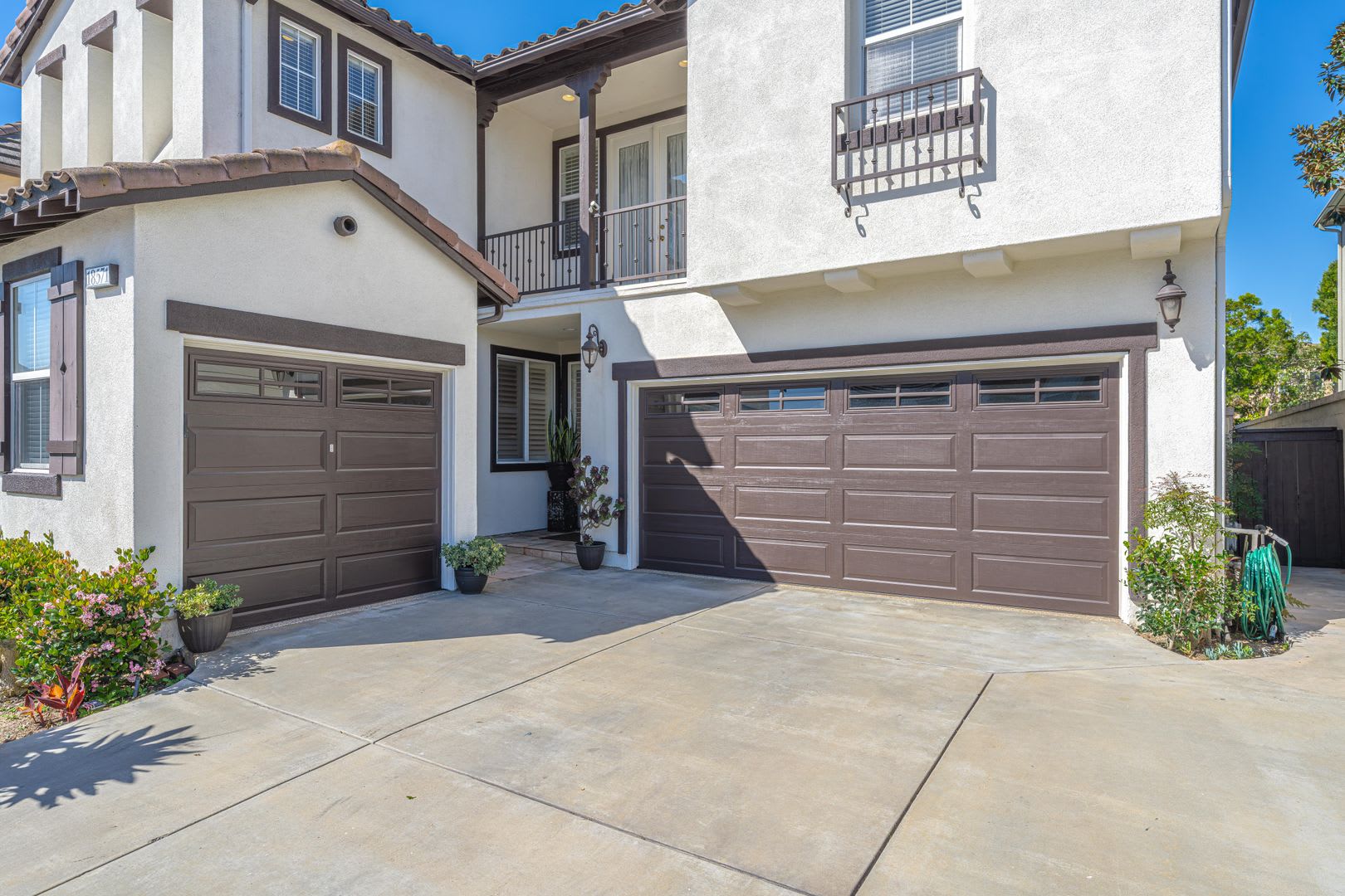 Huntington Beach Home in Gated Community – photo 3