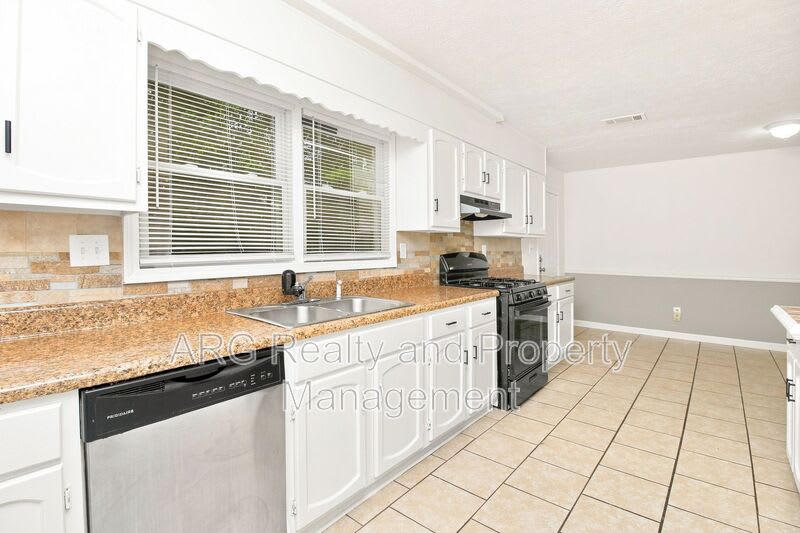 2142 Fairway Court SE Unit A – photo 4